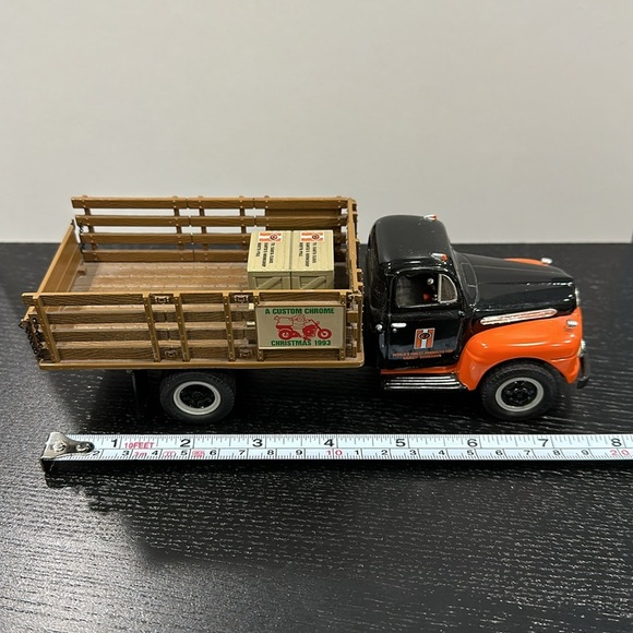 Custom Chrome Die Cast Model Car 1951 Ford F-6 Coin Bank - Picture 8 of 10